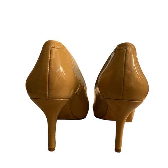 Vince Camuto Beige Open Toe Pumps - Picture 2 of 4